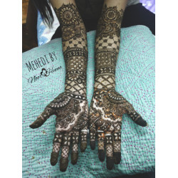 Noor's Henna